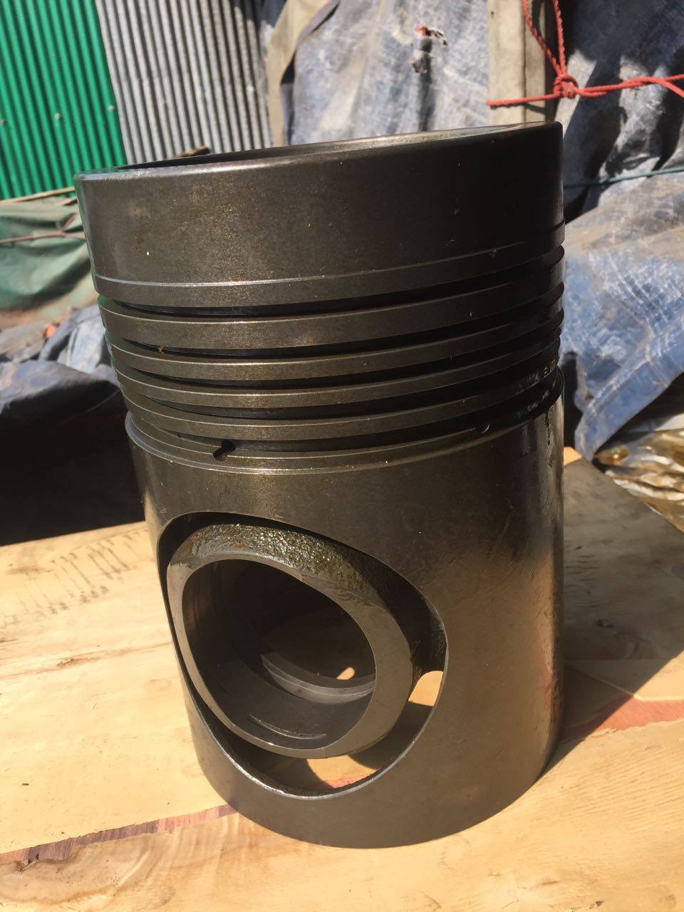 Aftermarket standard-duty hydraulic cylinder made of cast iron for HVAC systems